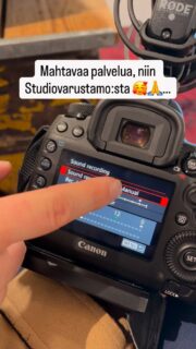 🇫🇮 Valmistautumista huomisen kuvaukseen 🎤📸
Sain hyvän briiffin mikistä + hain Hasselbladin, johon olen jo vähän ihastumassa 😅
Tulossa hauska kuvauspäivä 😎🥳

…

🇬🇧 Prep for tomorrow’s shoot 🎤📸
Got a great rundown on the mic + picked up a Hasselblad I’m justly falling for 😅
This is going to be a fun shoot😎🥳

…

🇸🇪 Förberedelser inför morgondagens fotografering 🎤📸
Fick en bra genomgång av mikrofonen + hämtade en Hasselblad som jag börjar falla lite för 😅
Det här kommer bli en rolig fotografering 😎🥳

#nytstudioon #valokuvaaja #valokuvaus #helsinki #behindthescenes
